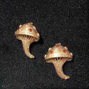 Taiwan marked vintage pair of gold tone Mushroom Brooches